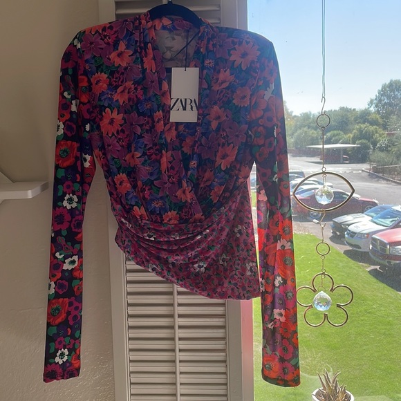 Zara Tops Nwt Zara Floral Long Sleeve Asymmetrical Top Poshmark